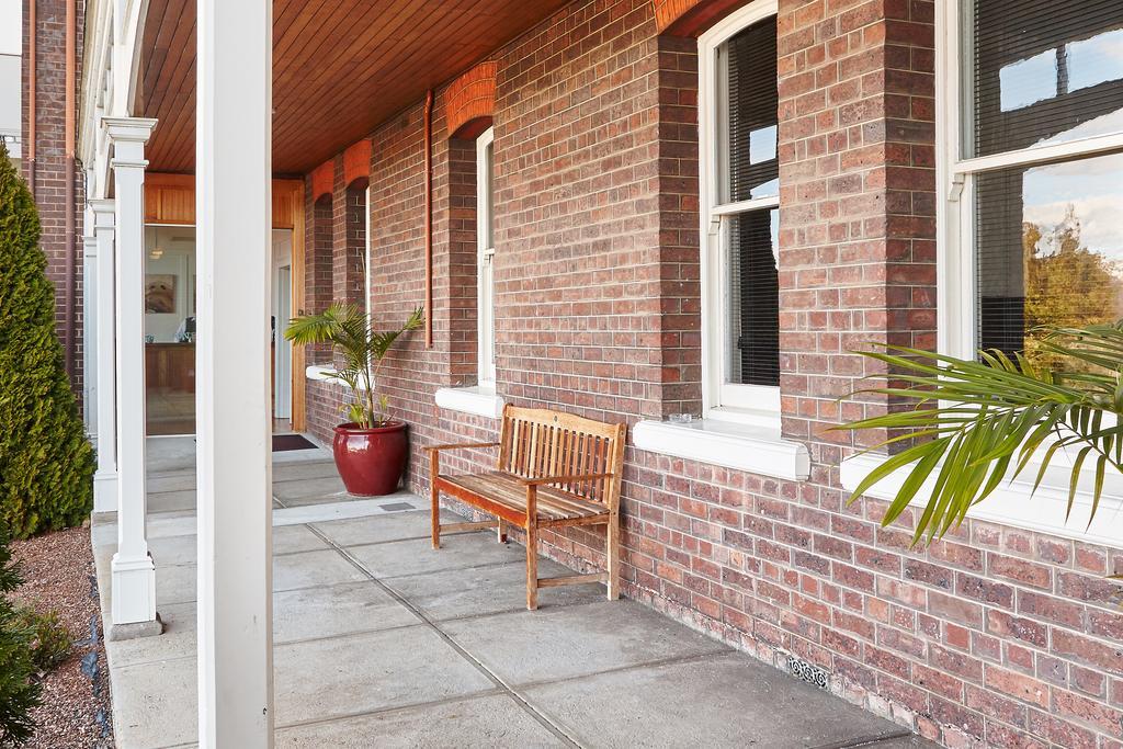 Auldington Hotel Launceston Exterior photo