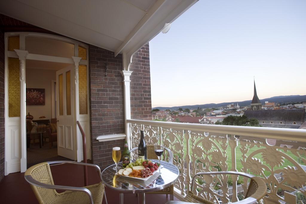 Auldington Hotel Launceston Exterior photo