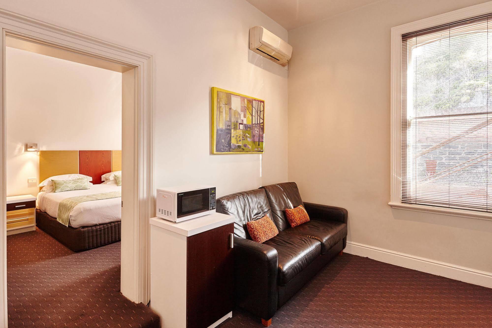 Auldington Hotel Launceston Exterior photo